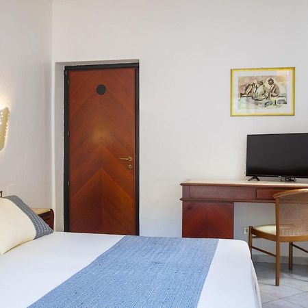Hotel La Torre Bari Sardo Esterno foto