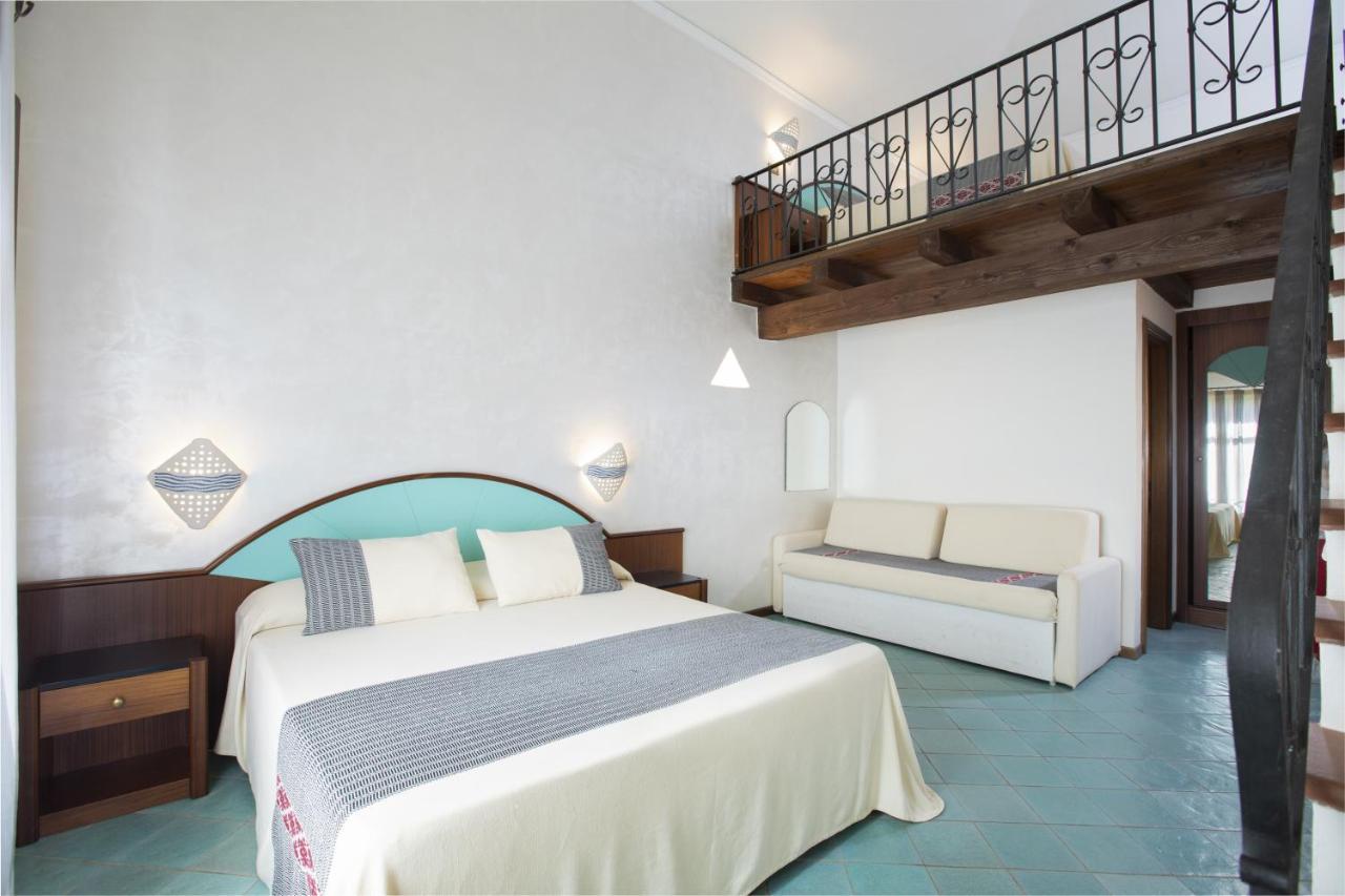 Hotel La Torre Bari Sardo Esterno foto