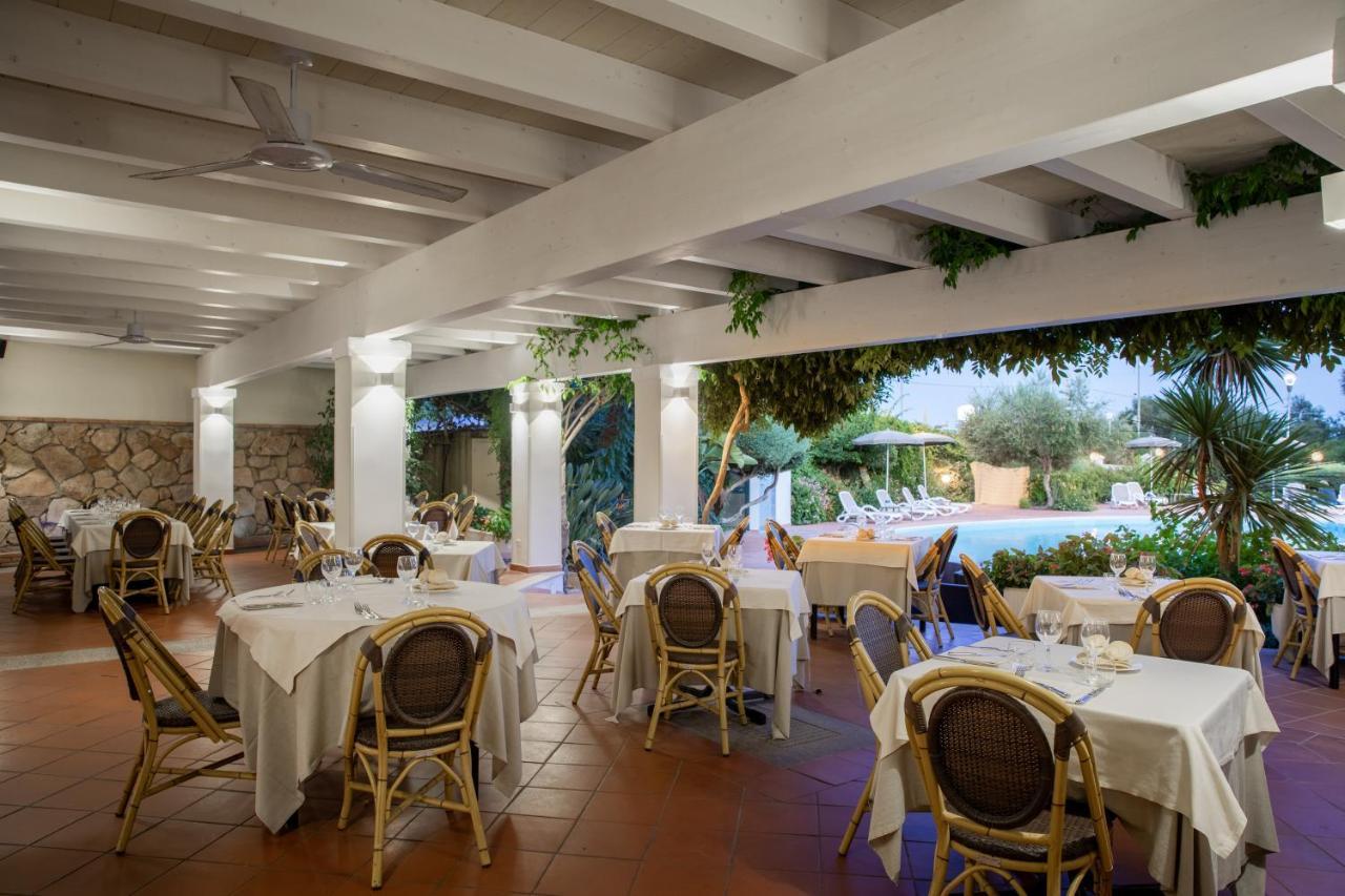 Hotel La Torre Bari Sardo Esterno foto
