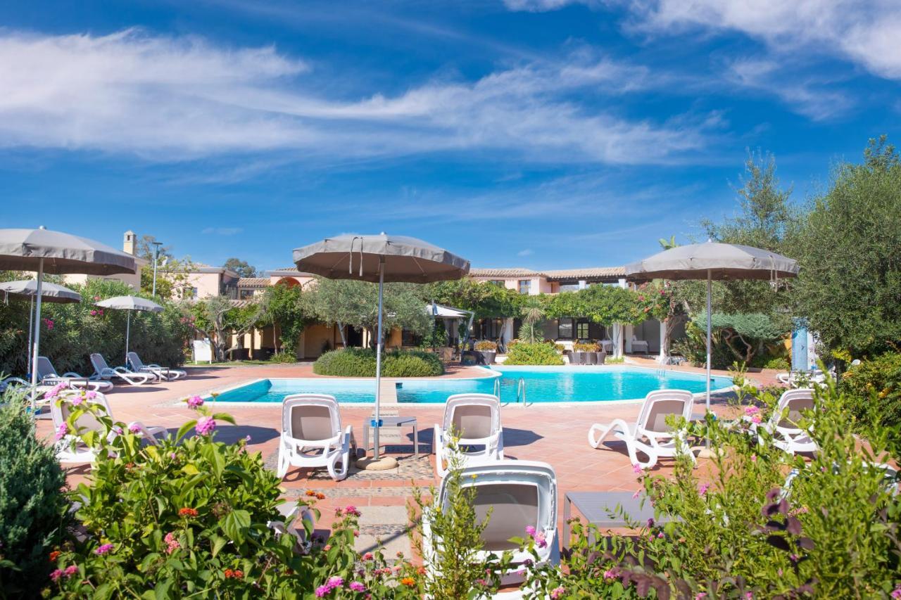 Hotel La Torre Bari Sardo Esterno foto