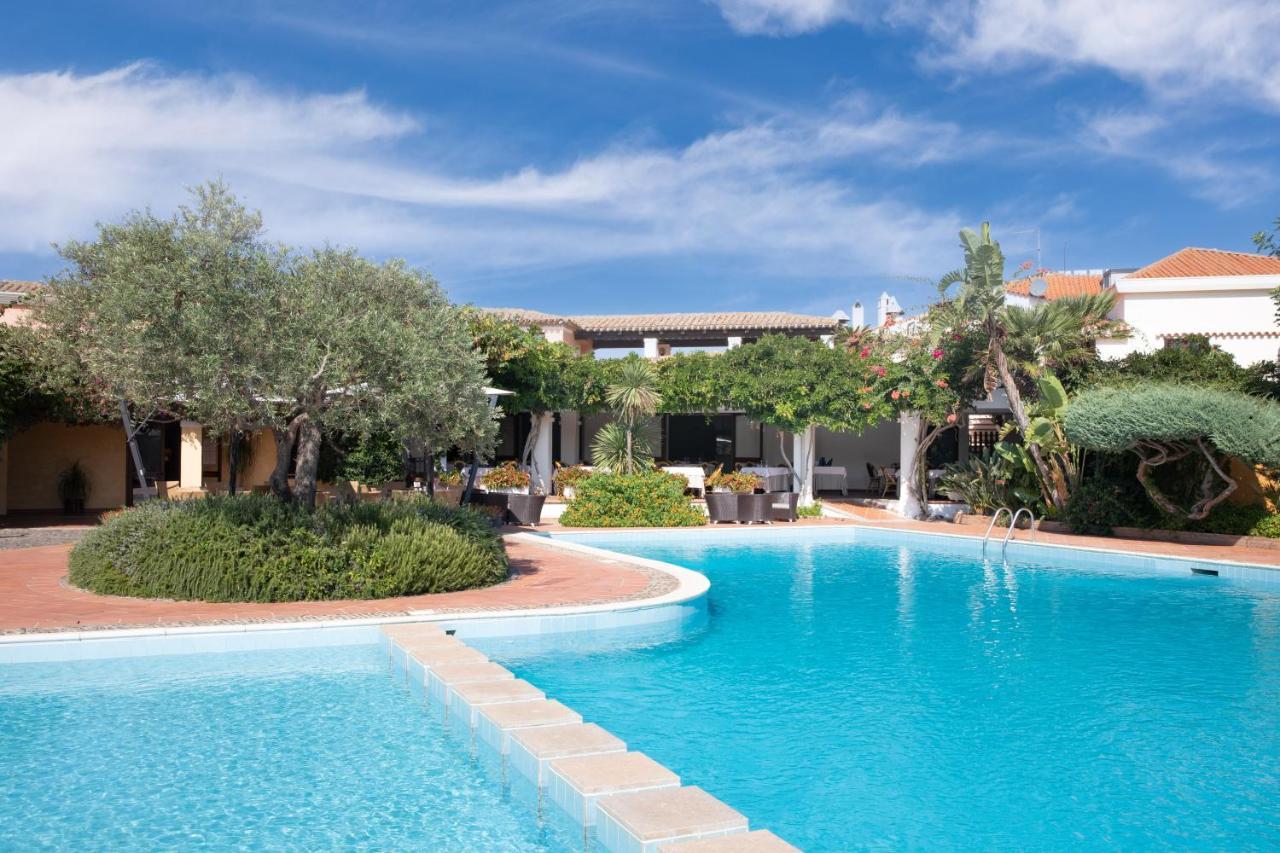 Hotel La Torre Bari Sardo Esterno foto