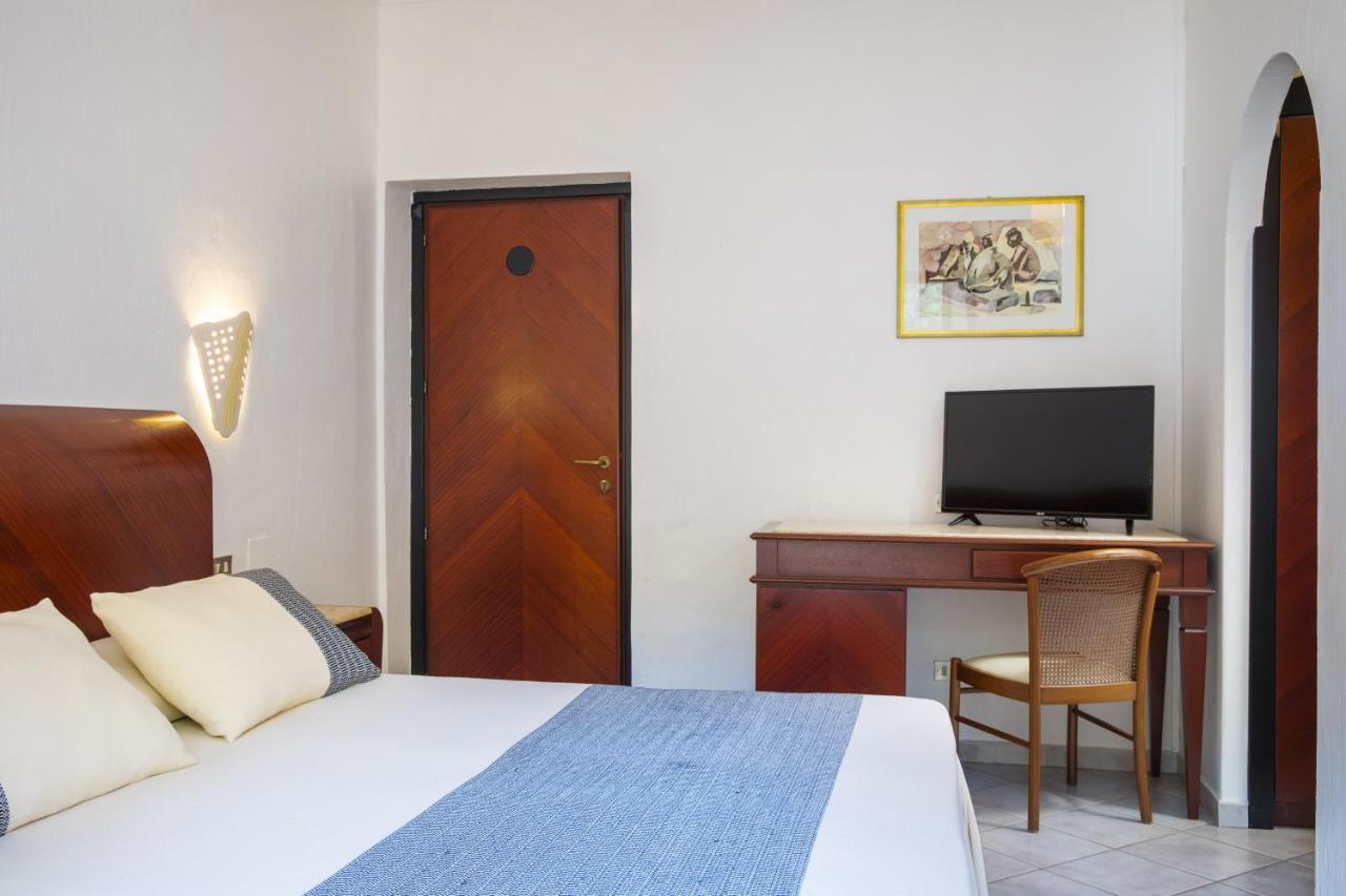 Hotel La Torre Bari Sardo Esterno foto