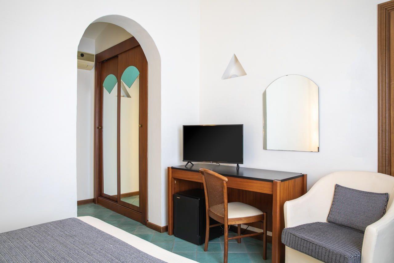 Hotel La Torre Bari Sardo Esterno foto